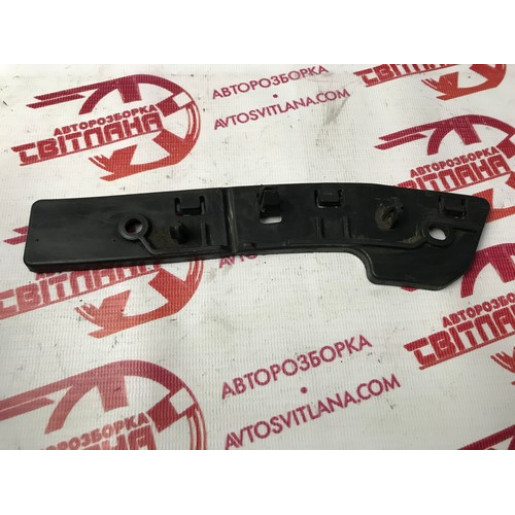 Кронштейн переднего бампера правый Partner / Berlingo 2008- 9680546780